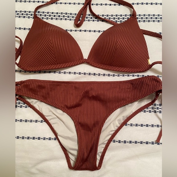 Victoria Secret PINK Push-up Ribbed Maroon Bikini Top & Hipster Cheeky Bottoms - Picture 5 of 10